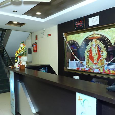 Sai Madhavi Palace Hotel Shirdi Exterior foto